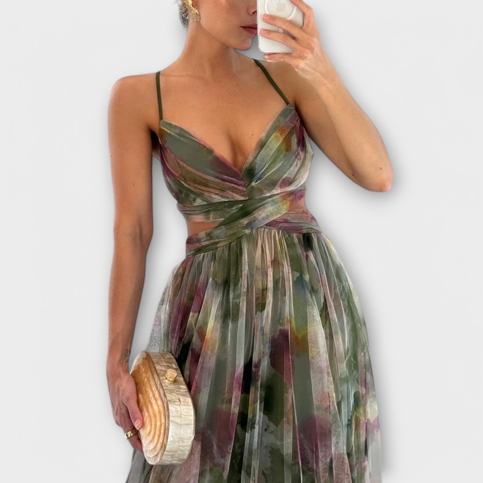 AROA - ELEGANT FIGURE-HUGGING MAXI DRESS