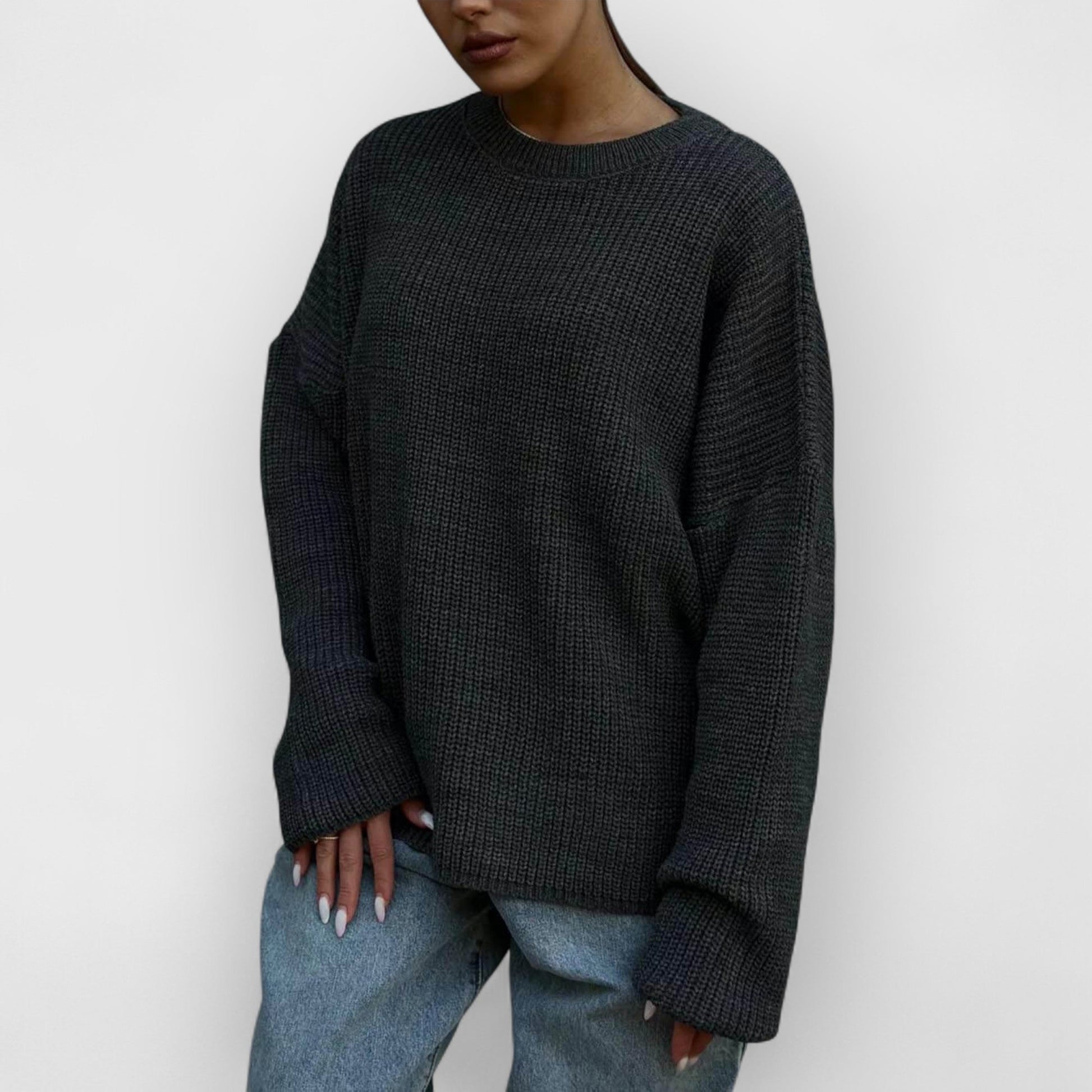 SASKIA - CLASSIC CREW NECK SWEATER