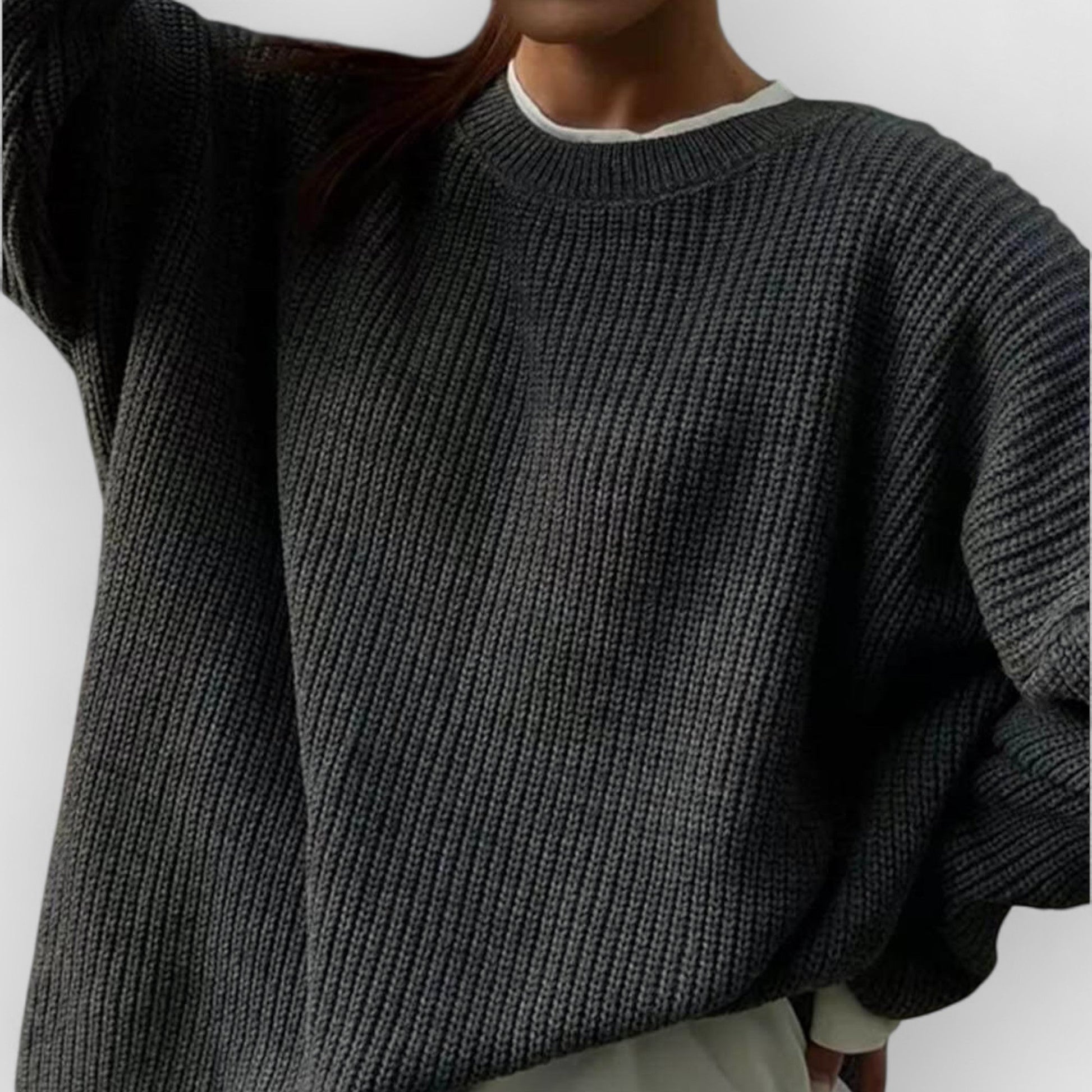 SASKIA - CLASSIC CREW NECK SWEATER