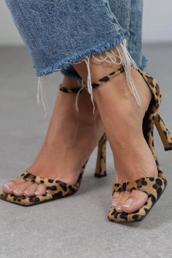 SAFIYA – LEOPARD STRAP HEEL