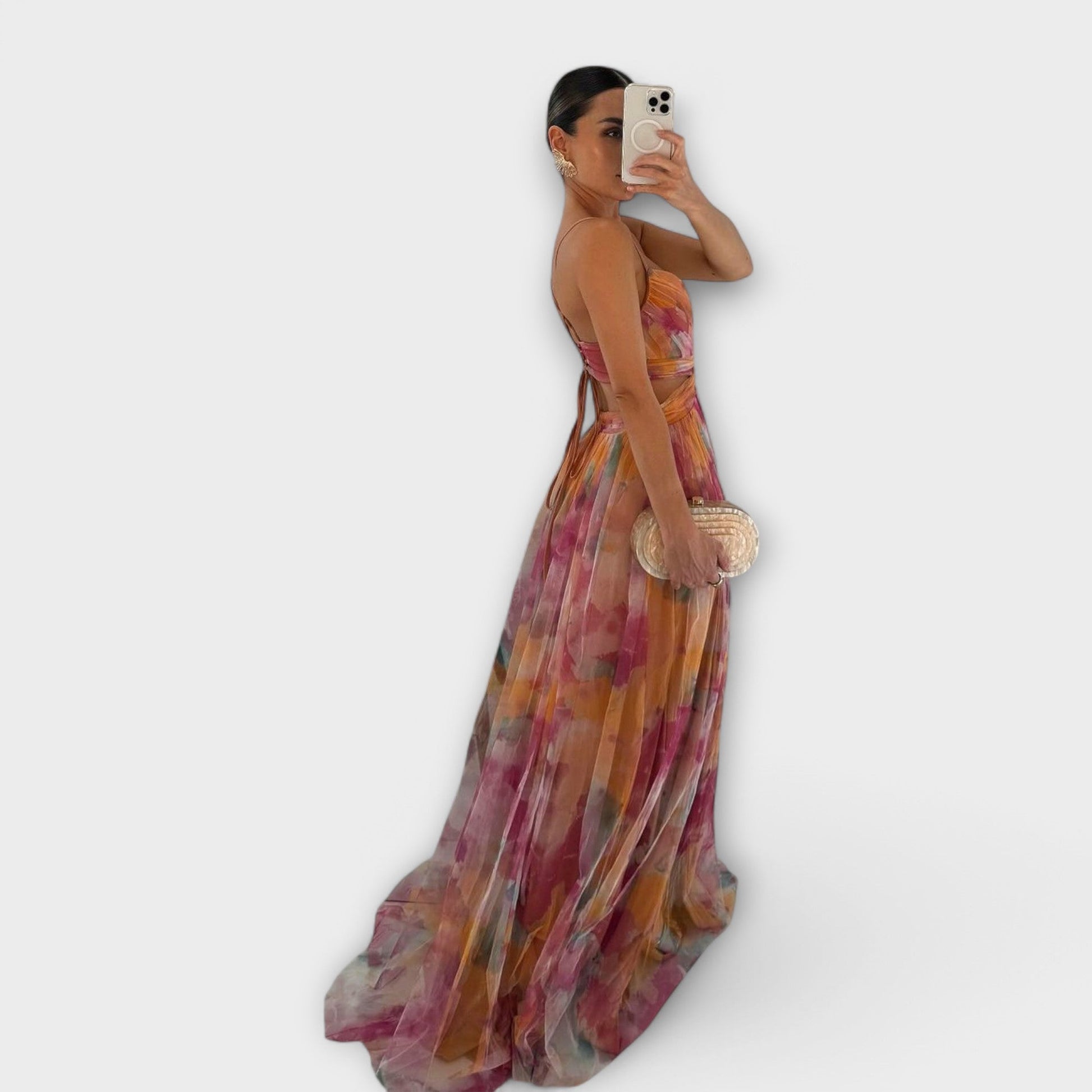 AROA - ELEGANT FIGURE-HUGGING MAXI DRESS