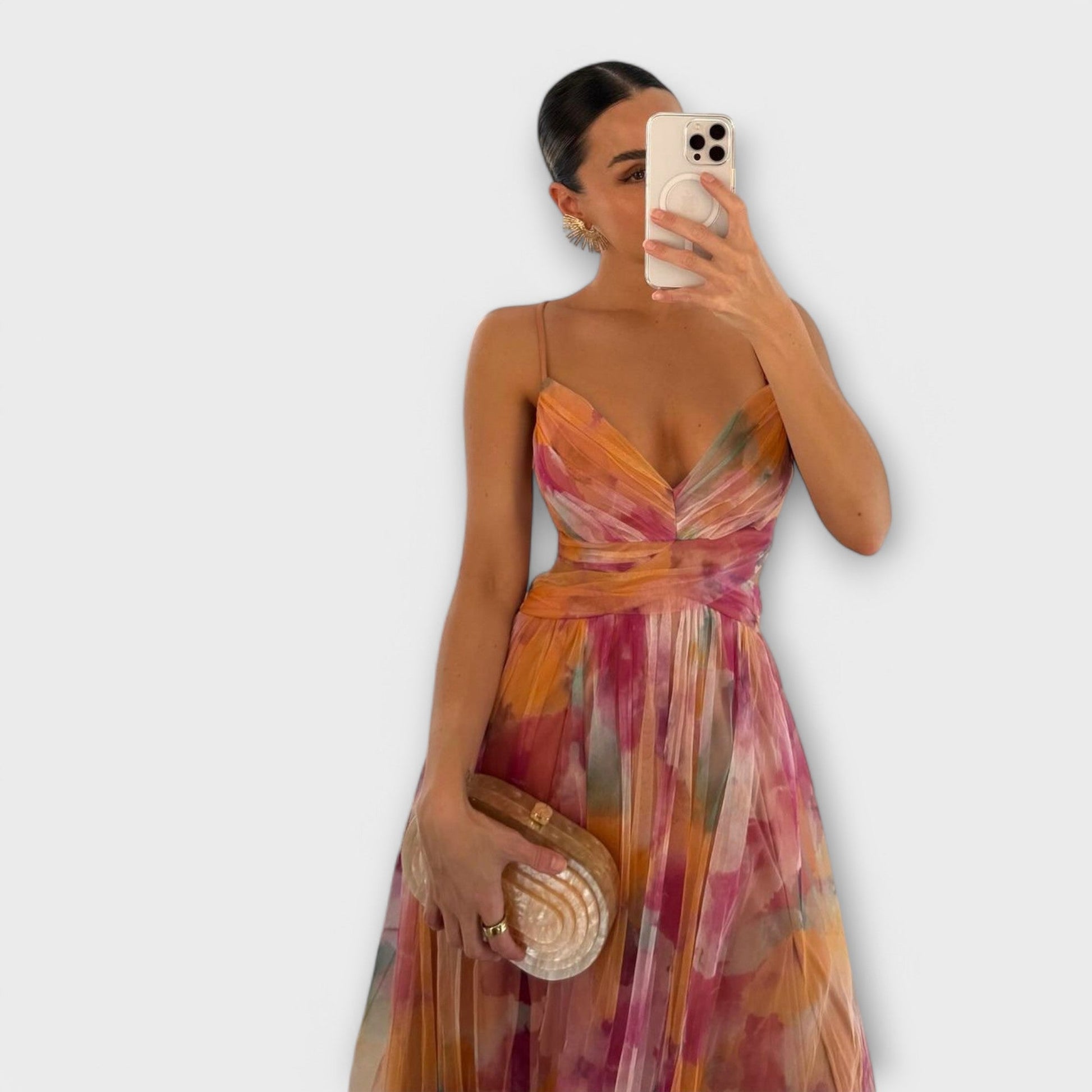 AROA - ELEGANT FIGURE-HUGGING MAXI DRESS