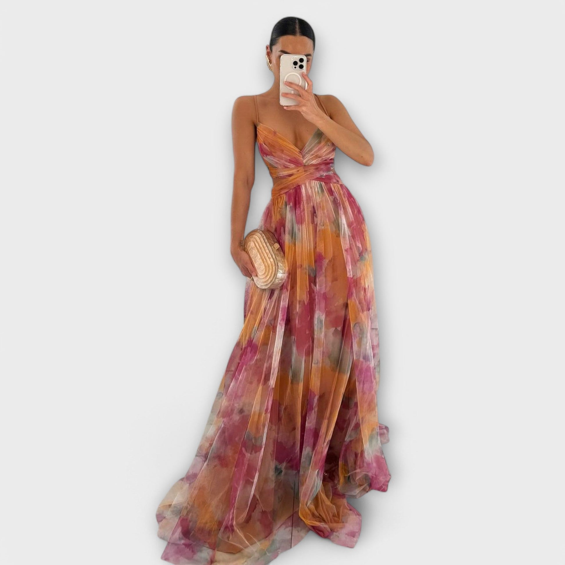 AROA - ELEGANT FIGURE-HUGGING MAXI DRESS