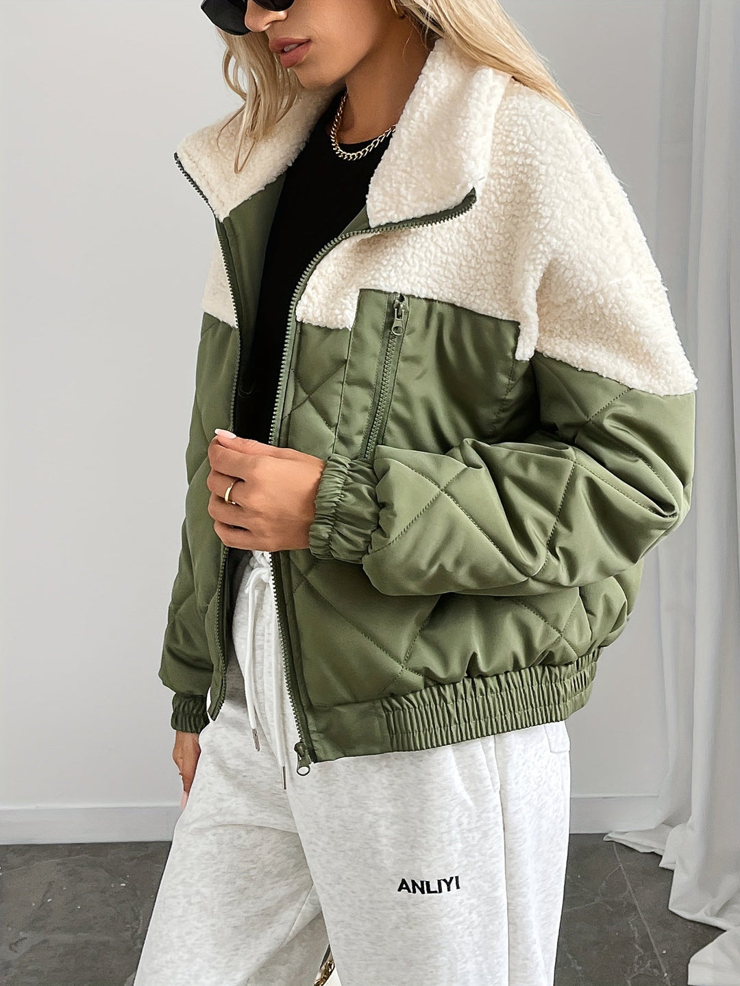 TANYA – SPORTY PUFFER WITH SHERPA DETAIL