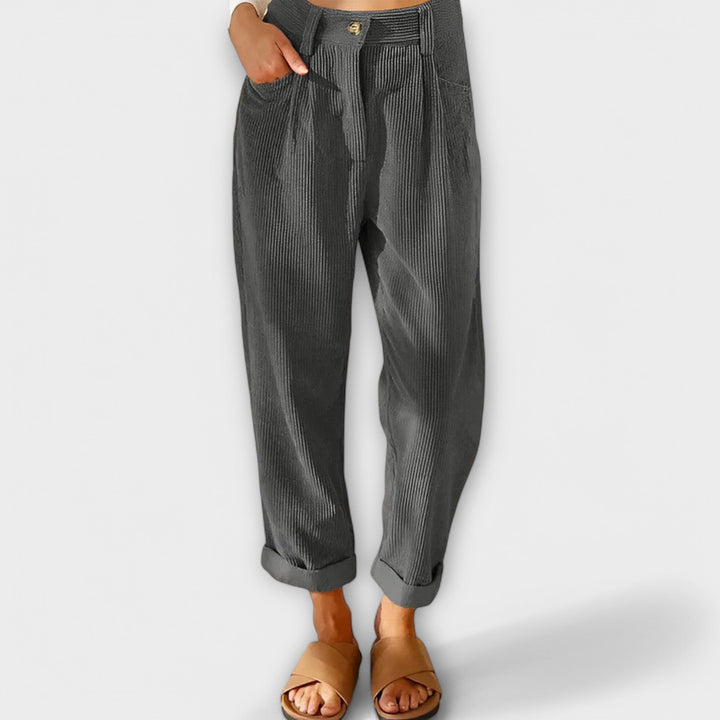 KAYLA - MODERN TAILORED JEANS