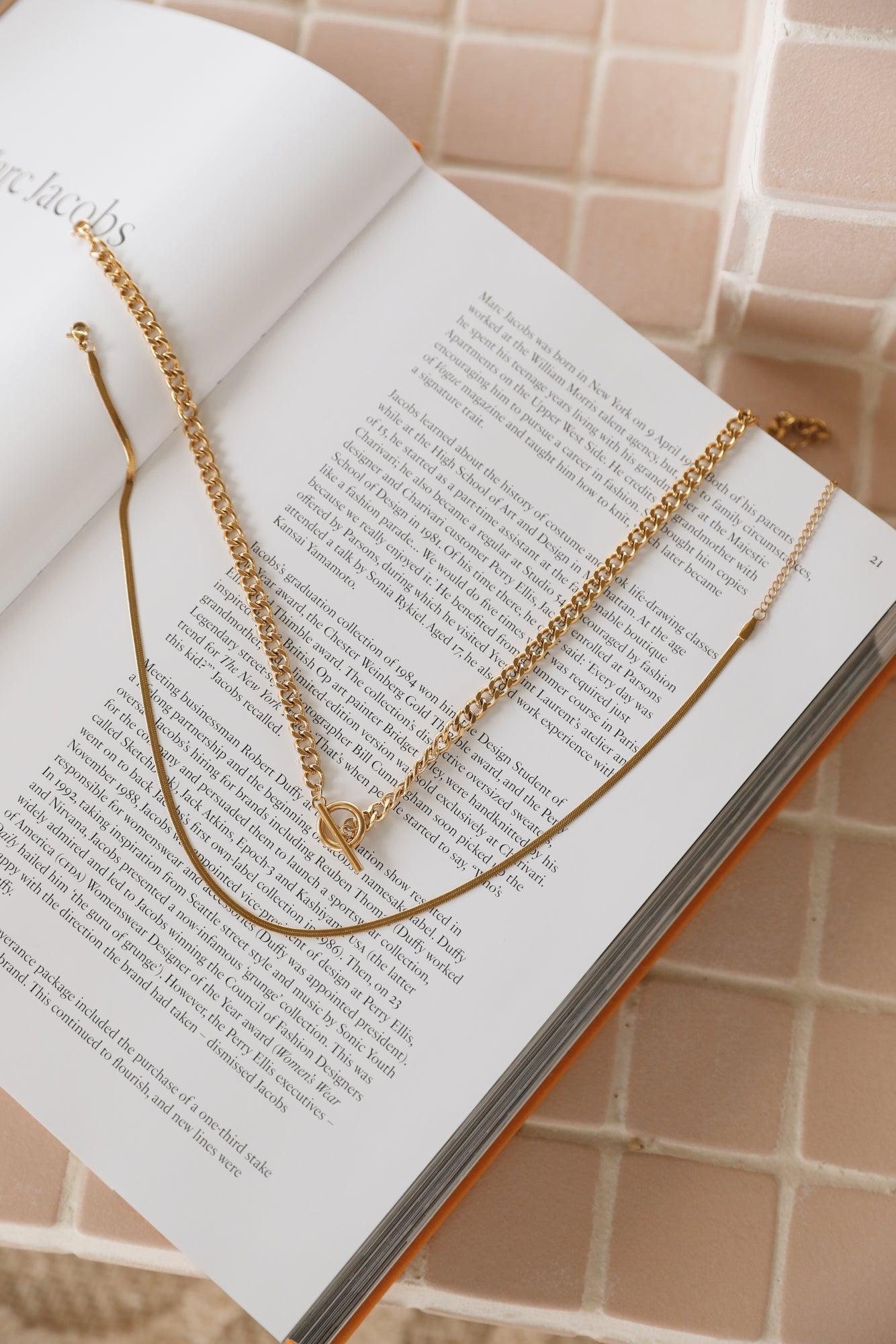 JILLY - CHAIN PENDANT NECKLACE
