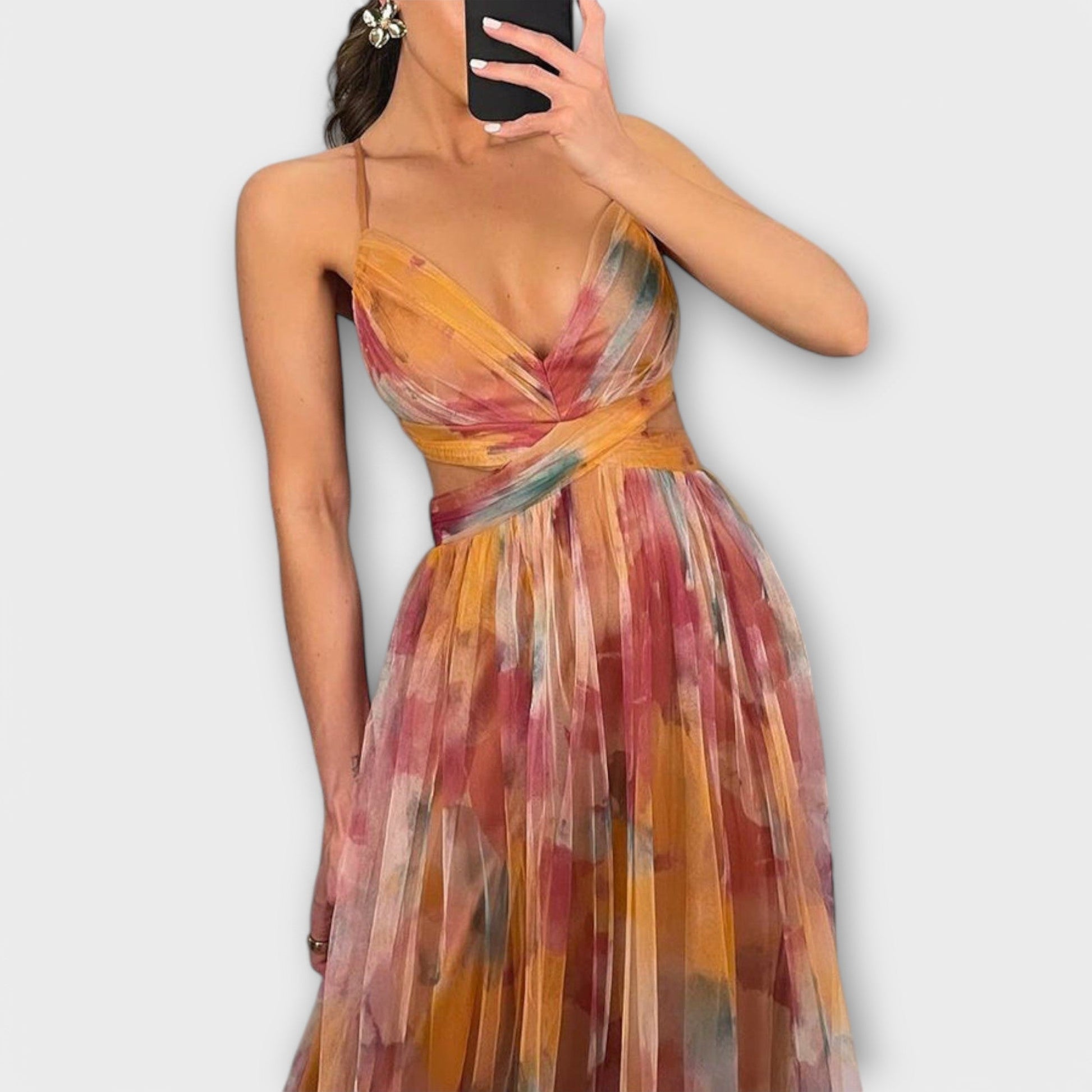 AROA - ELEGANT FIGURE-HUGGING MAXI DRESS