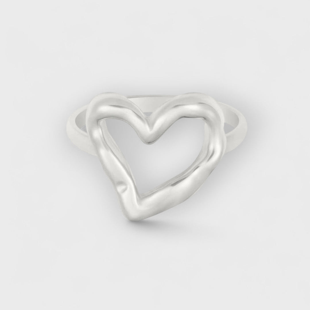KATIE - DELICATE HEART RING