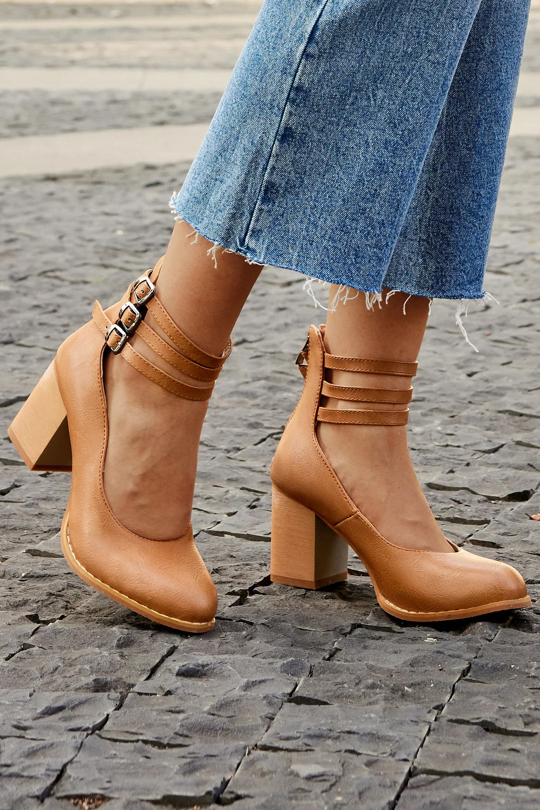 DAHLIA – TRIPLE STRAP BLOCK HEEL